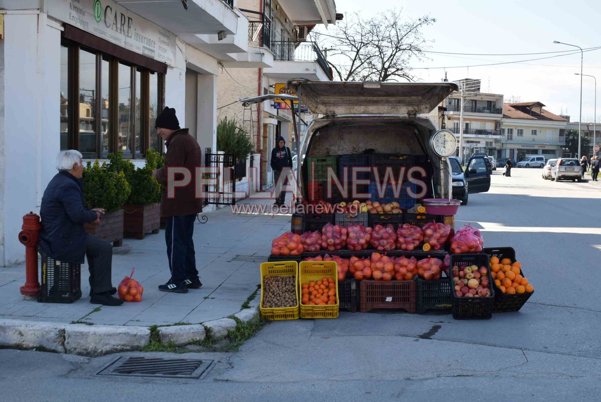 Το «διαμάντι» της Σκύδρας είναι το παζάρι της – φωτογραφικές στιγμές από την κάμερα του pellanews.gr