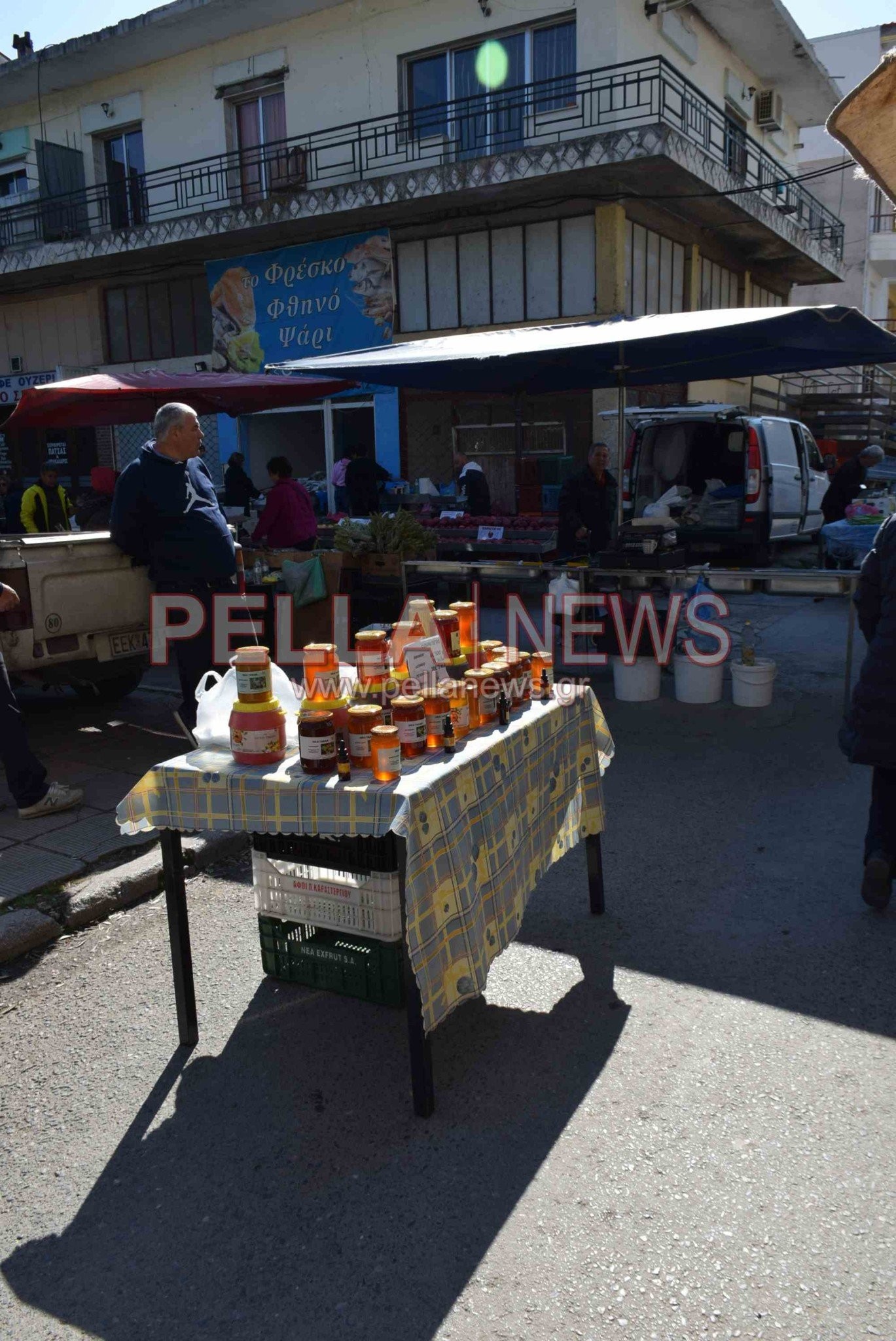 Το «διαμάντι» της Σκύδρας είναι το παζάρι της – φωτογραφικές στιγμές από την κάμερα του pellanews.gr