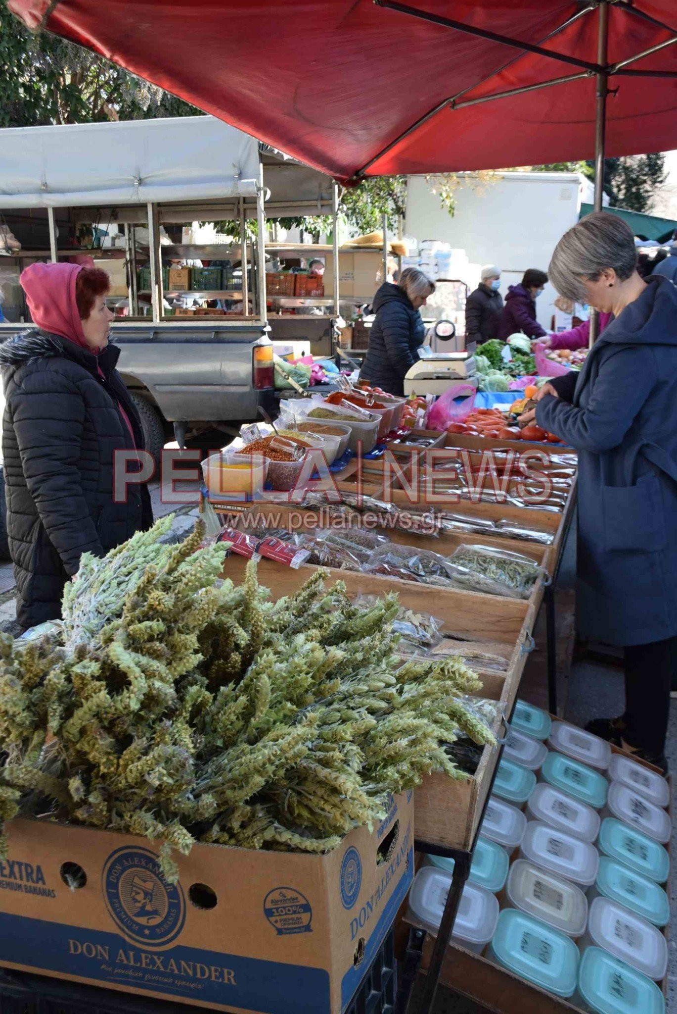 Το «διαμάντι» της Σκύδρας είναι το παζάρι της – φωτογραφικές στιγμές από την κάμερα του pellanews.gr