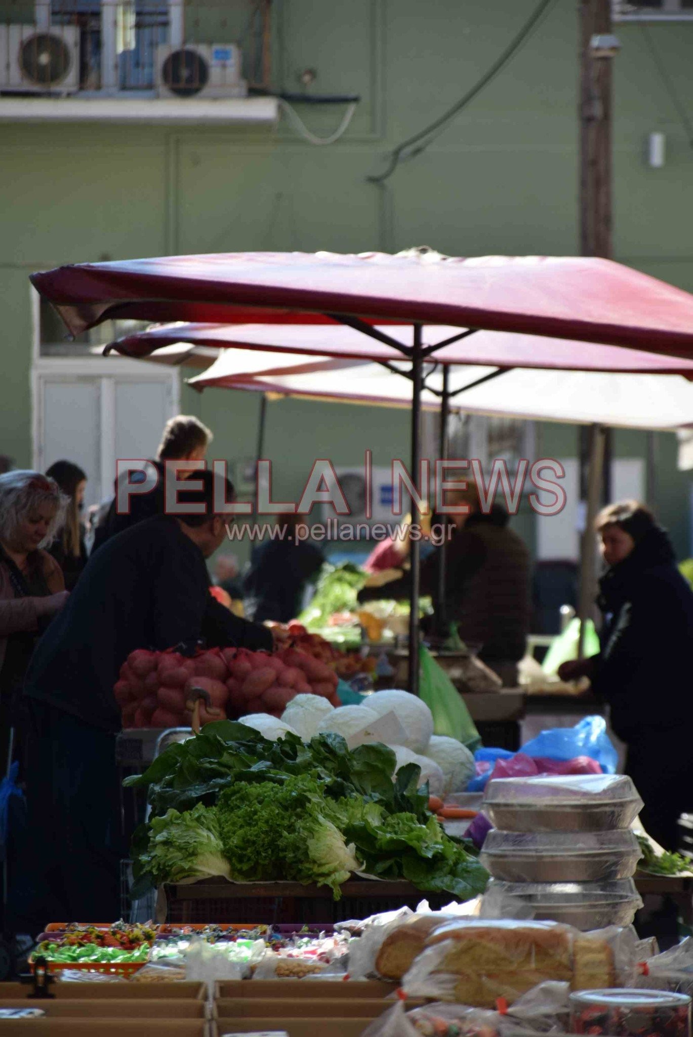 Το «διαμάντι» της Σκύδρας είναι το παζάρι της – φωτογραφικές στιγμές από την κάμερα του pellanews.gr