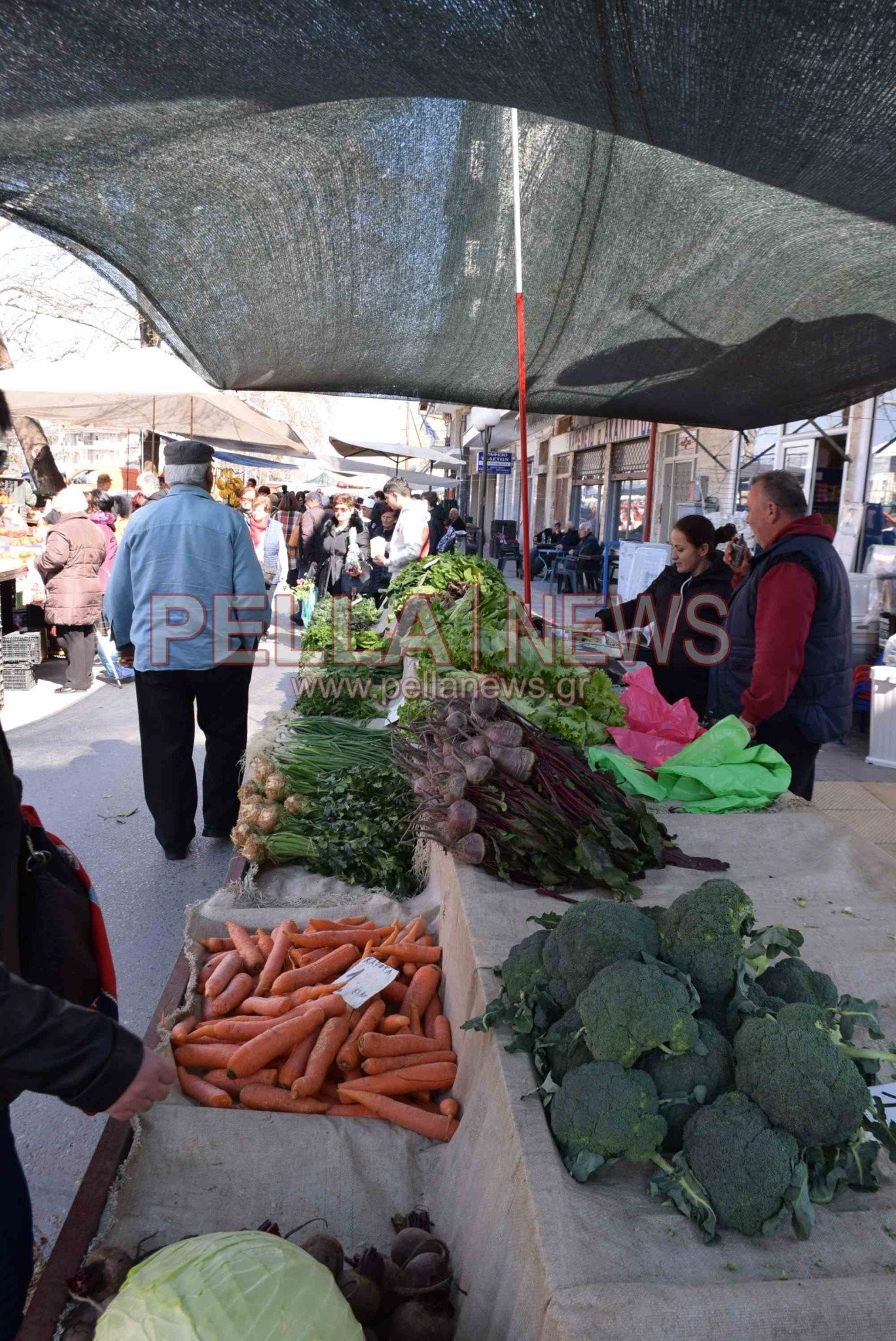 Το «διαμάντι» της Σκύδρας είναι το παζάρι της – φωτογραφικές στιγμές από την κάμερα του pellanews.gr