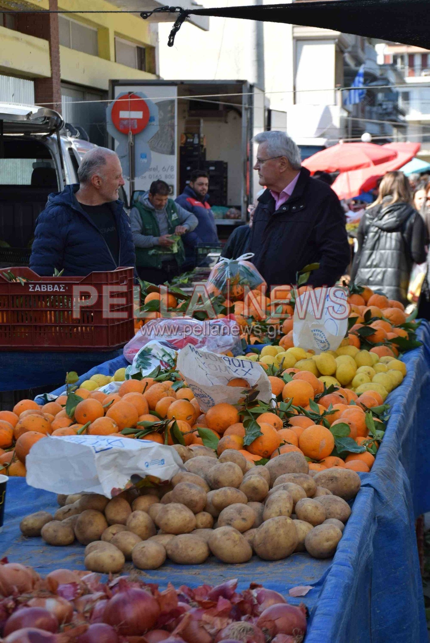 Το «διαμάντι» της Σκύδρας είναι το παζάρι της – φωτογραφικές στιγμές από την κάμερα του pellanews.gr