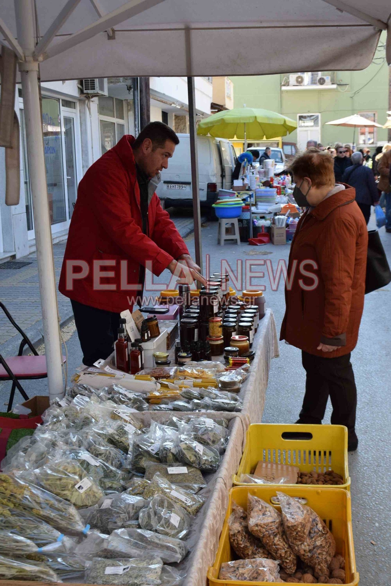 Το «διαμάντι» της Σκύδρας είναι το παζάρι της – φωτογραφικές στιγμές από την κάμερα του pellanews.gr