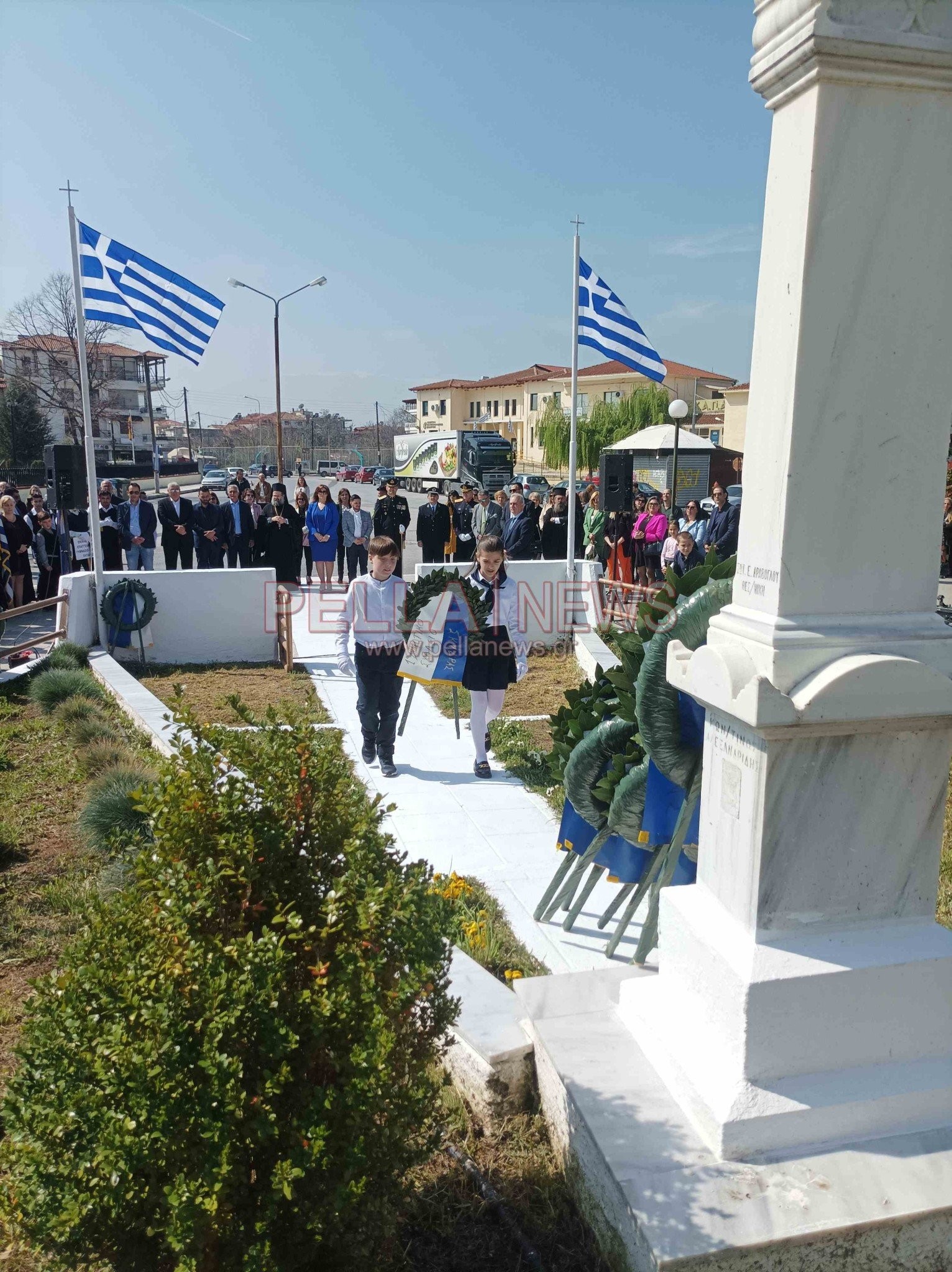 Σκύδρα 25η Μαρτίου: κατάθεση στεφάνων και ο πανηγυρικός από τον Βασίλειο Βλάχο