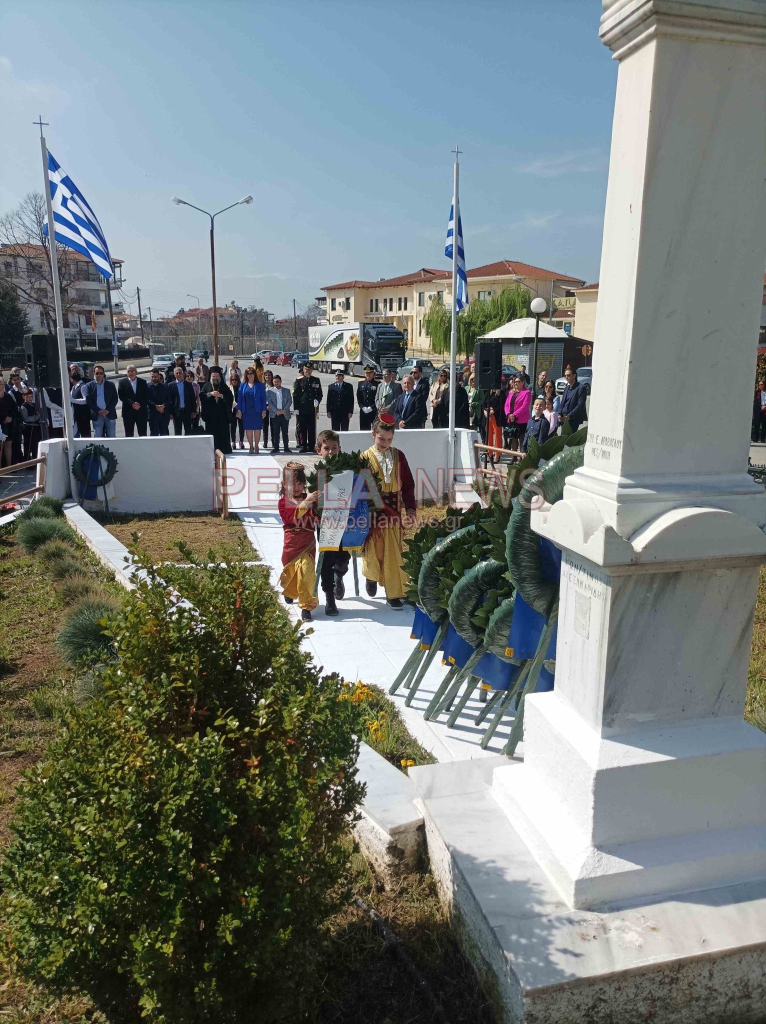 Σκύδρα 25η Μαρτίου: κατάθεση στεφάνων και ο πανηγυρικός από τον Βασίλειο Βλάχο