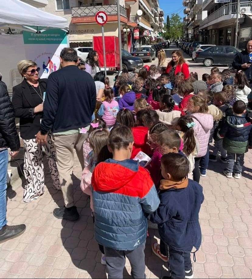 Δυναμική η διήμερη παρουσία του Συμβαδί-ζω στην 6η Ανθοέκθεση Σκύδρας