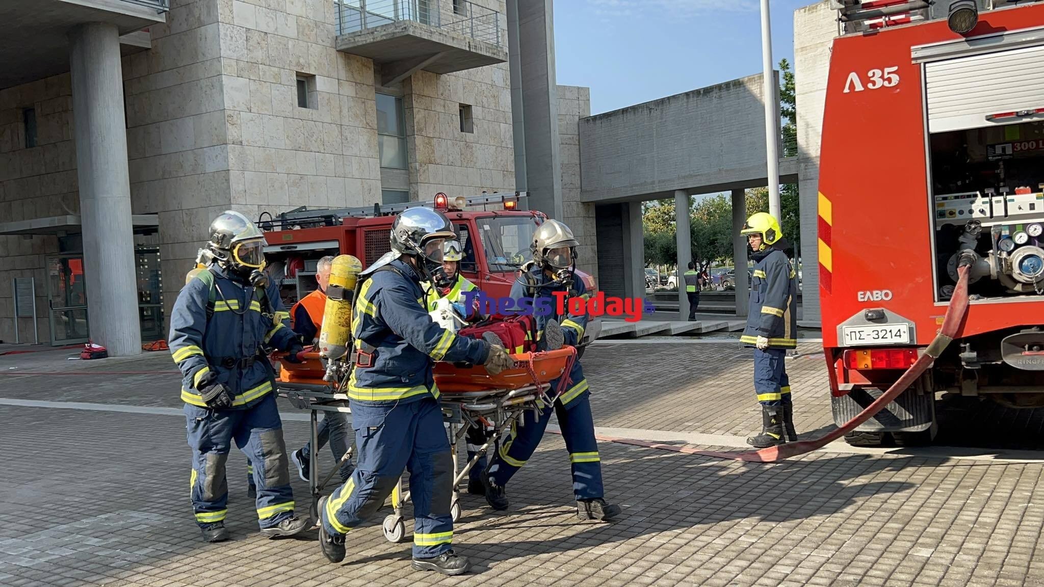 «Σεισμός» στο δημαρχείο Θεσσαλονίκης – Εντυπωσιακή άσκηση ετοιμότητας