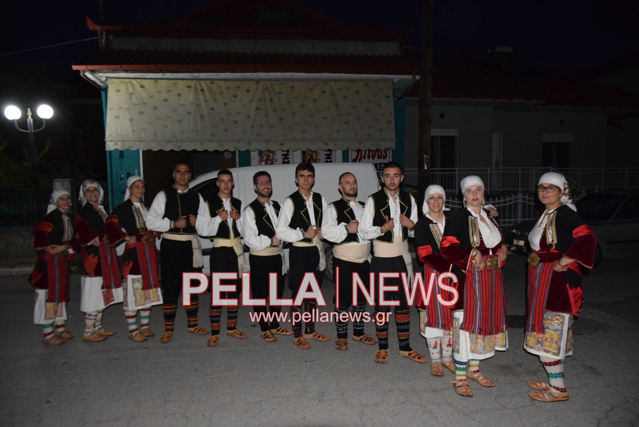 Μια φαντασμαγορική βραδιά στα Καλύβια Πέλλας (φωτογραφίες / βίντεο)