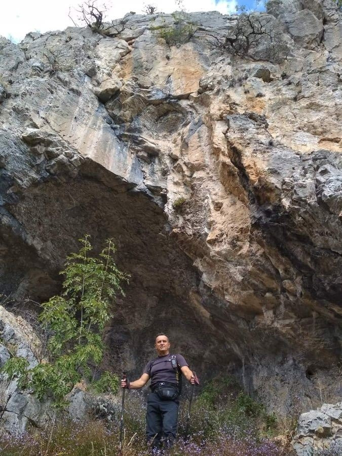 Διάνοιξη και σήμανση μονοπατιών στον ορεινό όγκο του Βερμίου από τον Δήμο Νάουσας και αθλητικά σωματεία