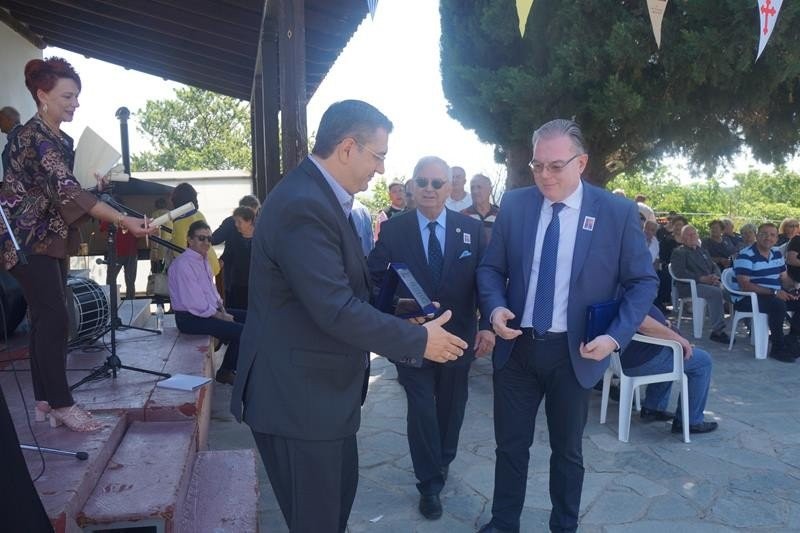 Ανατολική Ρωμυλία «Η ΑΓΙΑ ΤΡΙΑΔΑ» :Πανηγύρισε o Iερός Nαός της Αγίας Tριάδας