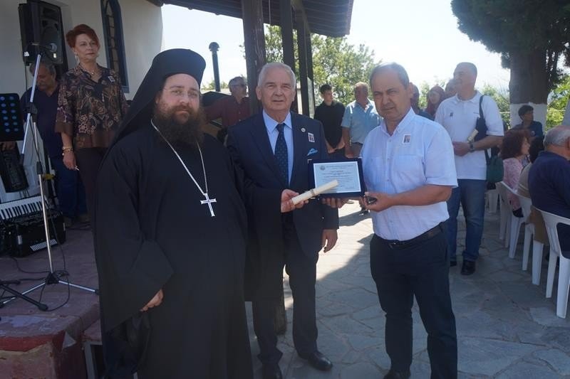 Ανατολική Ρωμυλία «Η ΑΓΙΑ ΤΡΙΑΔΑ» :Πανηγύρισε o Iερός Nαός της Αγίας Tριάδας