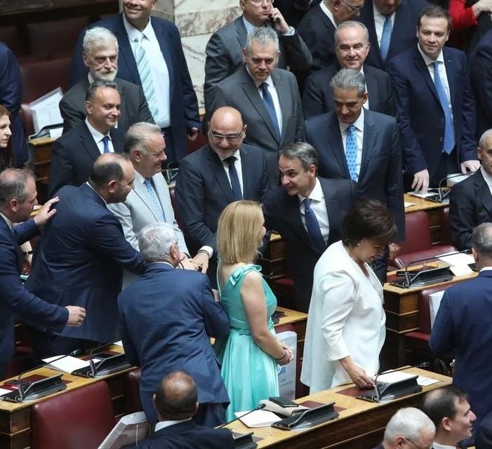 Στην ορκωμοσία της Βουλής ο Λάκης Βασιλειάδης