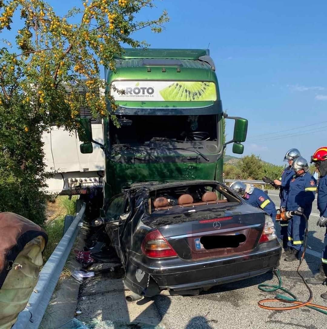 Έδεσσα: Τροχαίο με 5 νεκρούς.. .τεράστια επιχείρηση για τον απεγκλωβισμό