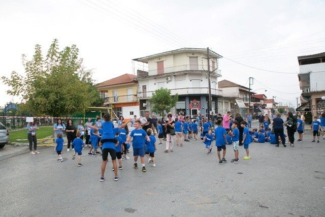 Αμπελειές – Νέος Μυλότοπος – Αξός   Εξαιρετική η υποδοχή στους δρομείς!