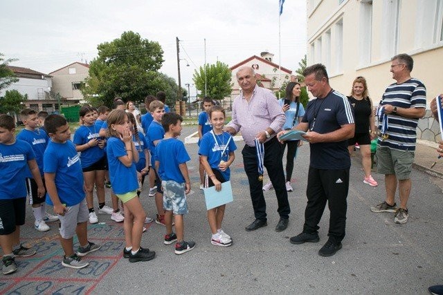 Αμπελειές – Νέος Μυλότοπος – Αξός   Εξαιρετική η υποδοχή στους δρομείς!