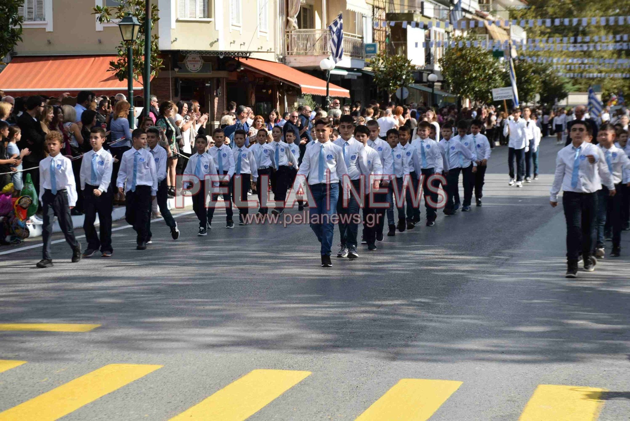 Η μαθητική παρέλαση στη Σκύδρα για την επέτειο της 28ης Οκτωβρίου (βίντεο/φώτο)