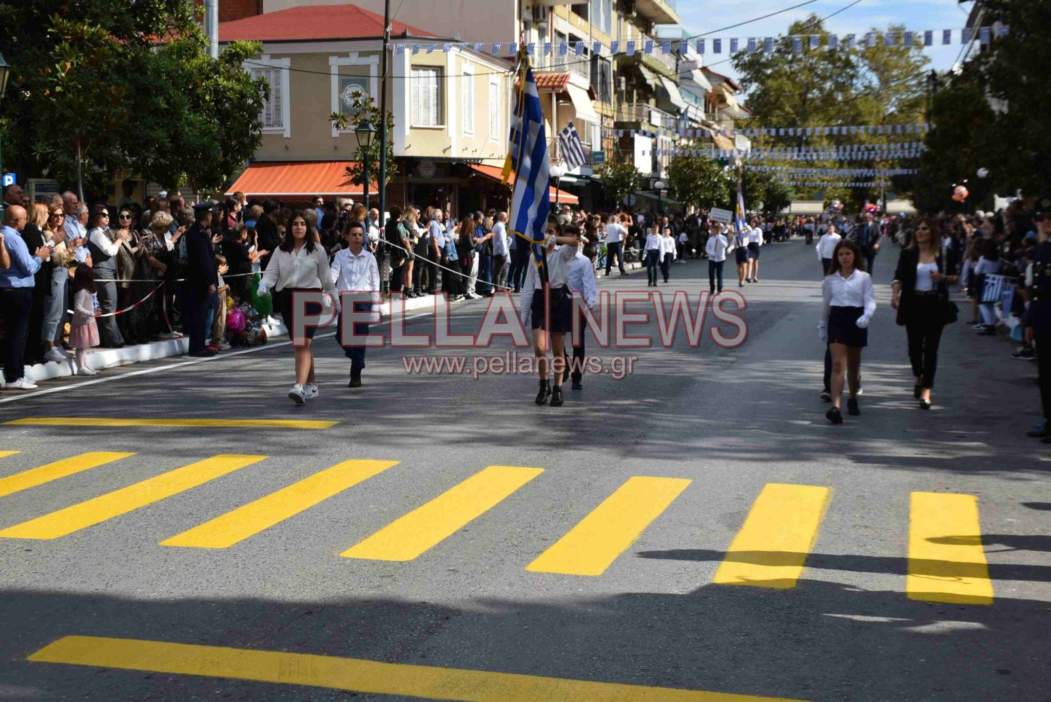 Η μαθητική παρέλαση στη Σκύδρα για την επέτειο της 28ης Οκτωβρίου (βίντεο/φώτο)