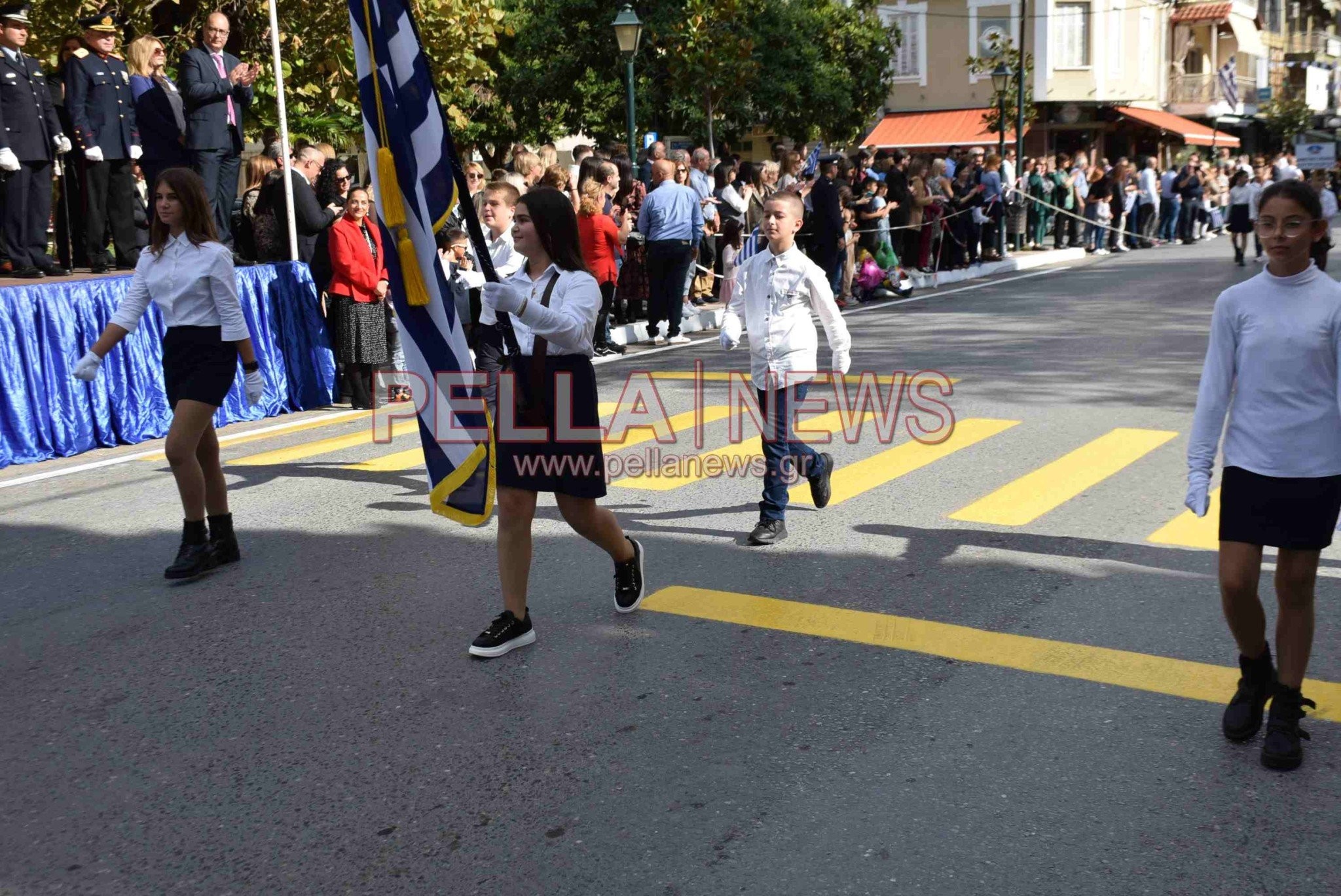 Η μαθητική παρέλαση στη Σκύδρα για την επέτειο της 28ης Οκτωβρίου (βίντεο/φώτο)