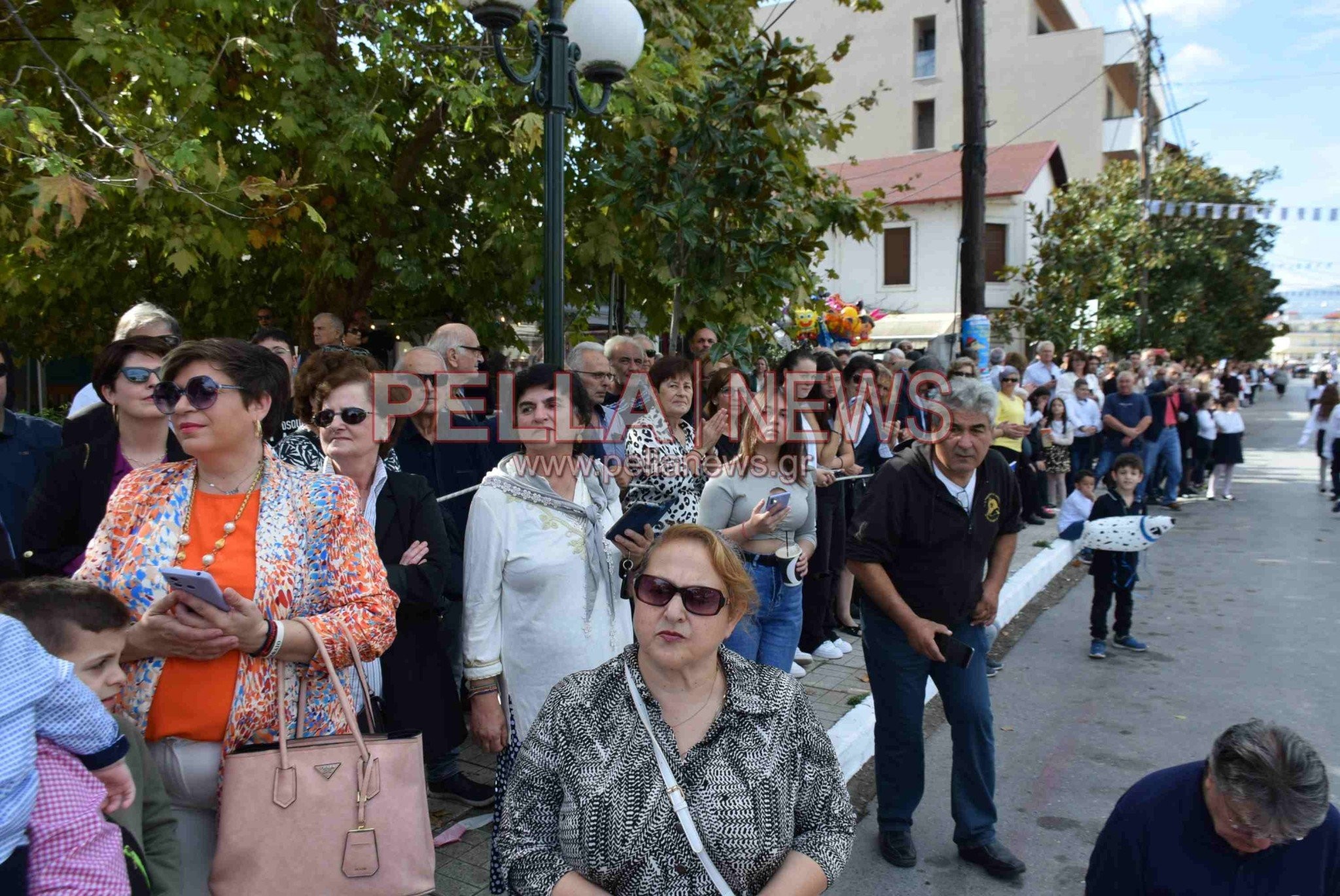 Η μαθητική παρέλαση στη Σκύδρα για την επέτειο της 28ης Οκτωβρίου (βίντεο/φώτο)