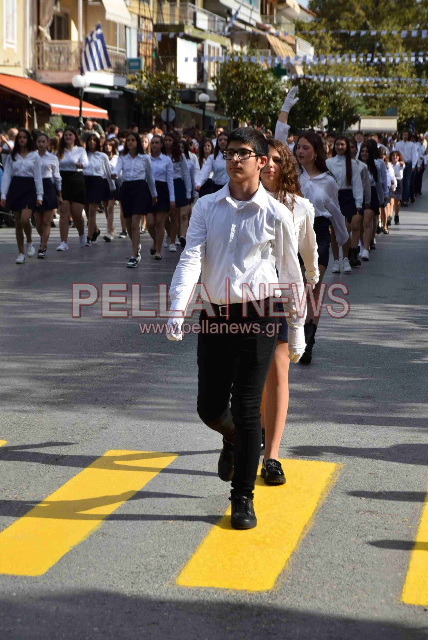 Η μαθητική παρέλαση στη Σκύδρα για την επέτειο της 28ης Οκτωβρίου (βίντεο/φώτο)