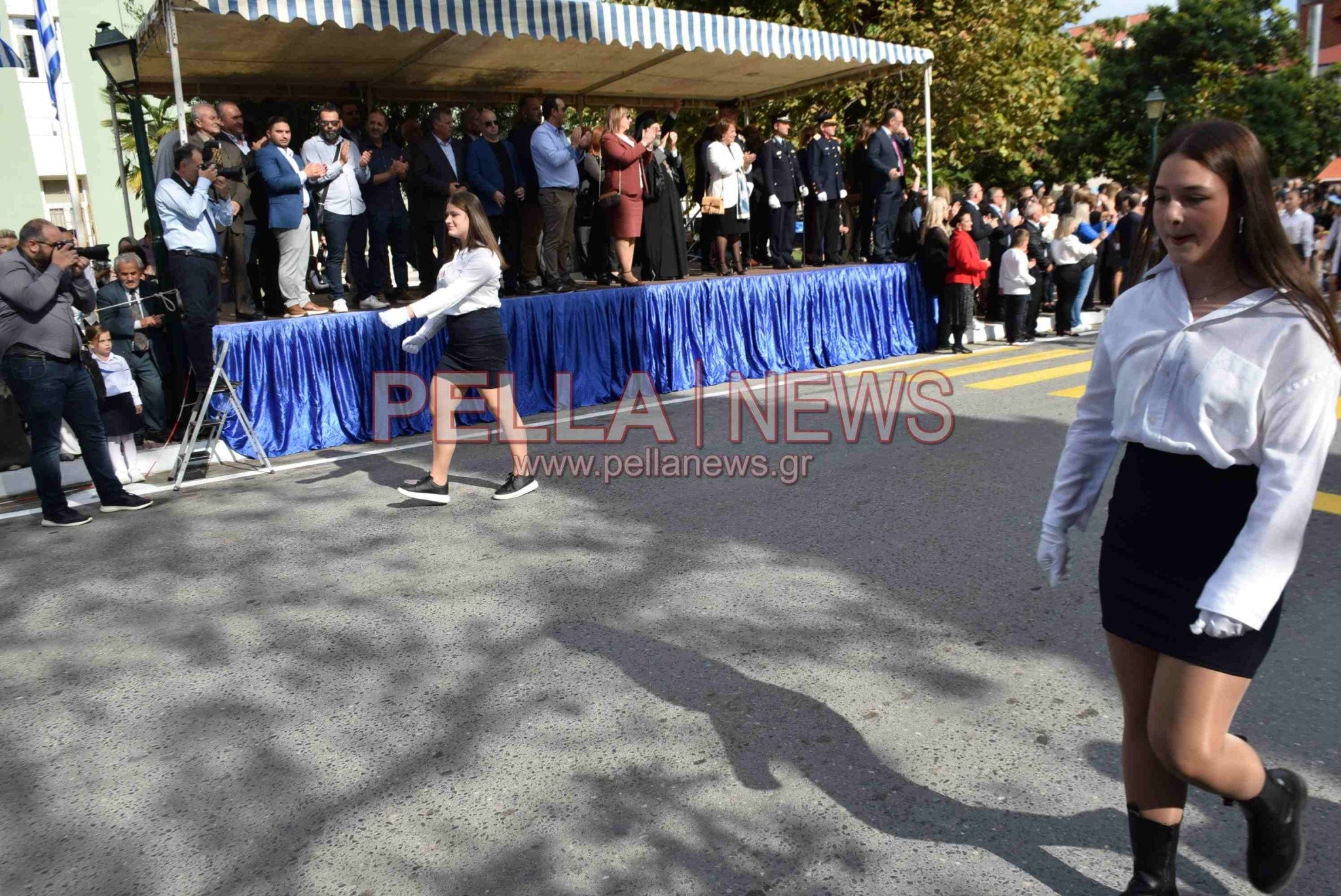 Η μαθητική παρέλαση στη Σκύδρα για την επέτειο της 28ης Οκτωβρίου (βίντεο/φώτο)