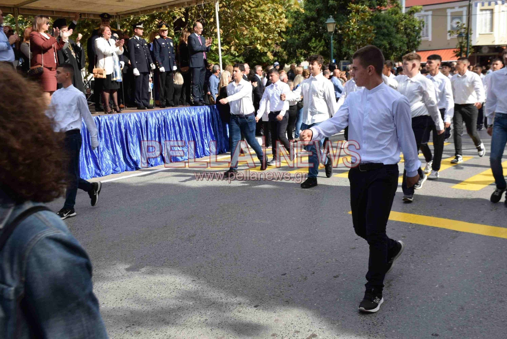 Η μαθητική παρέλαση στη Σκύδρα για την επέτειο της 28ης Οκτωβρίου (βίντεο/φώτο)