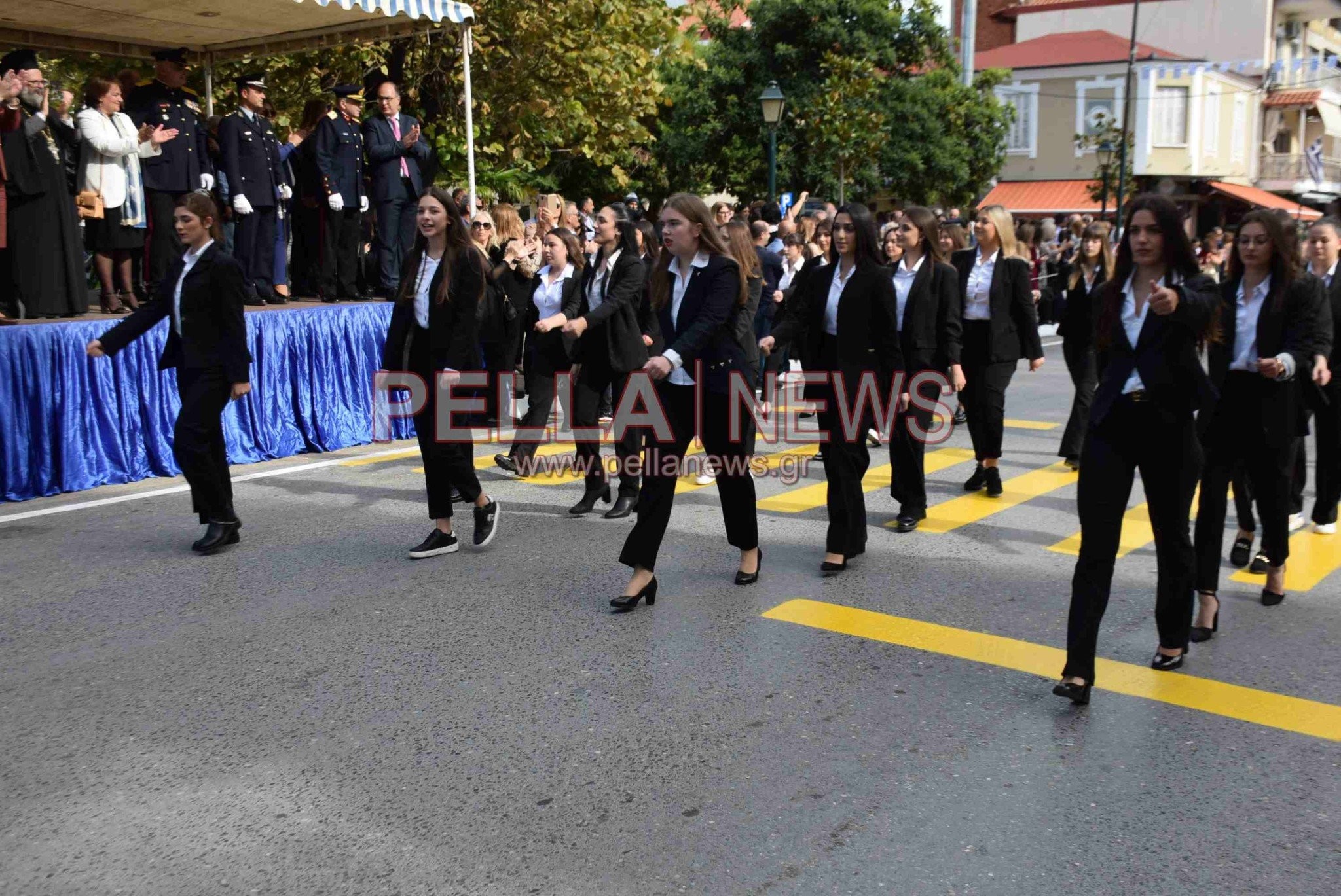 Η μαθητική παρέλαση στη Σκύδρα για την επέτειο της 28ης Οκτωβρίου (βίντεο/φώτο)