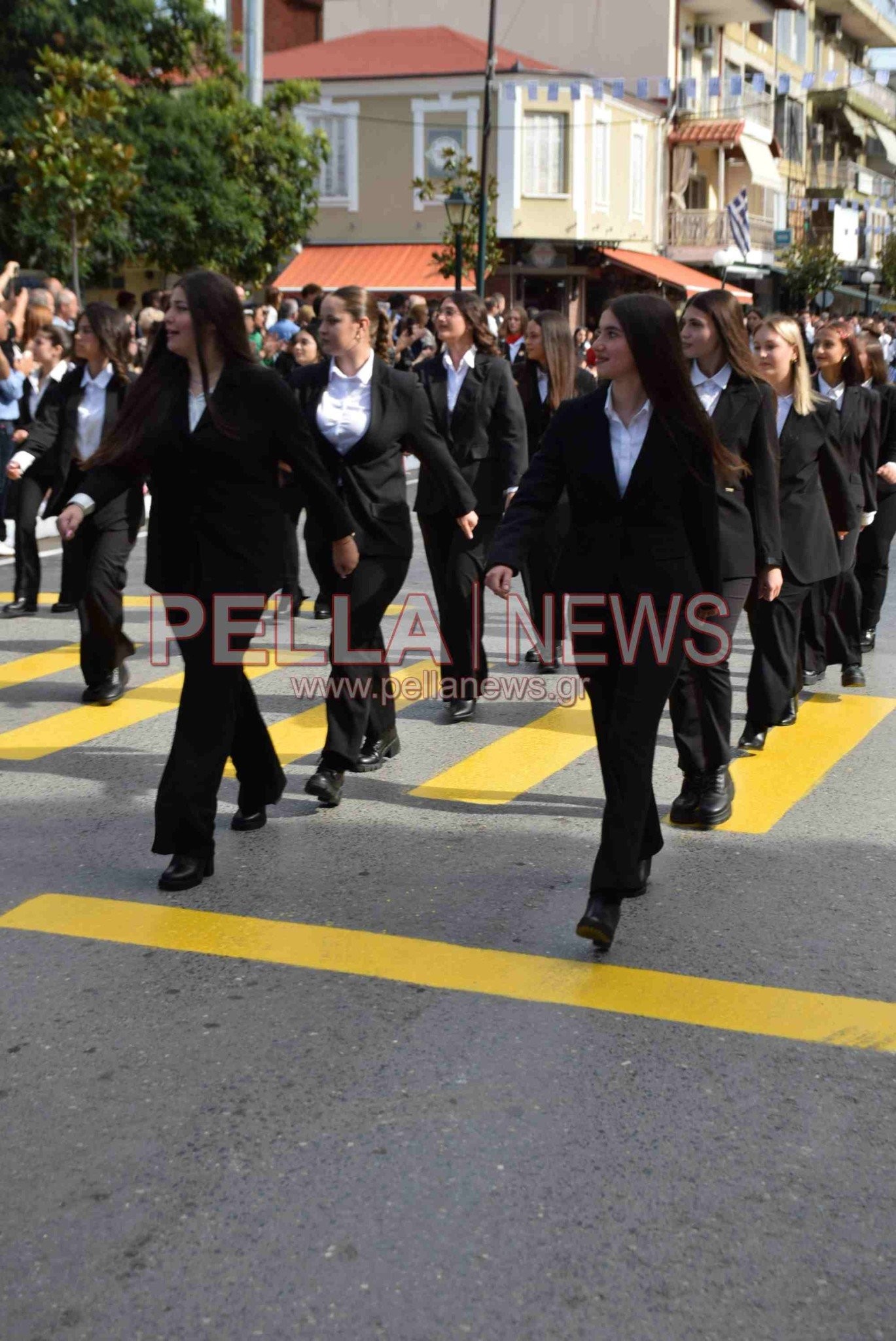 Η μαθητική παρέλαση στη Σκύδρα για την επέτειο της 28ης Οκτωβρίου (βίντεο/φώτο)