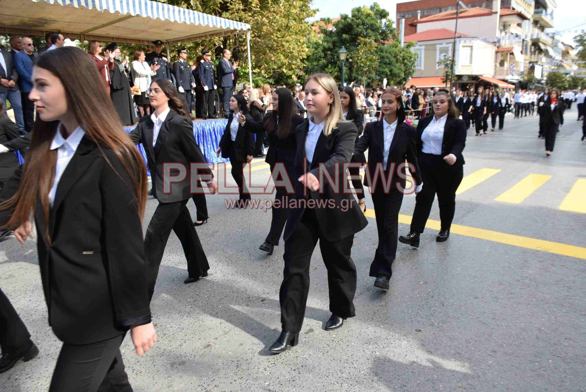 Η μαθητική παρέλαση στη Σκύδρα για την επέτειο της 28ης Οκτωβρίου (βίντεο/φώτο)