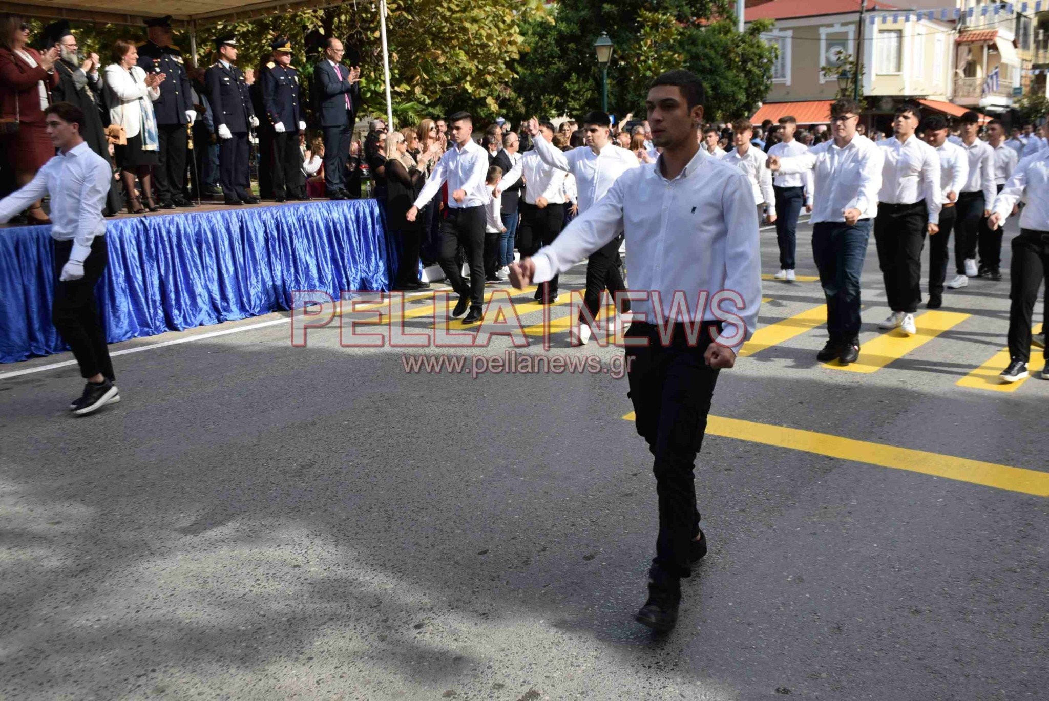 Η μαθητική παρέλαση στη Σκύδρα για την επέτειο της 28ης Οκτωβρίου (βίντεο/φώτο)