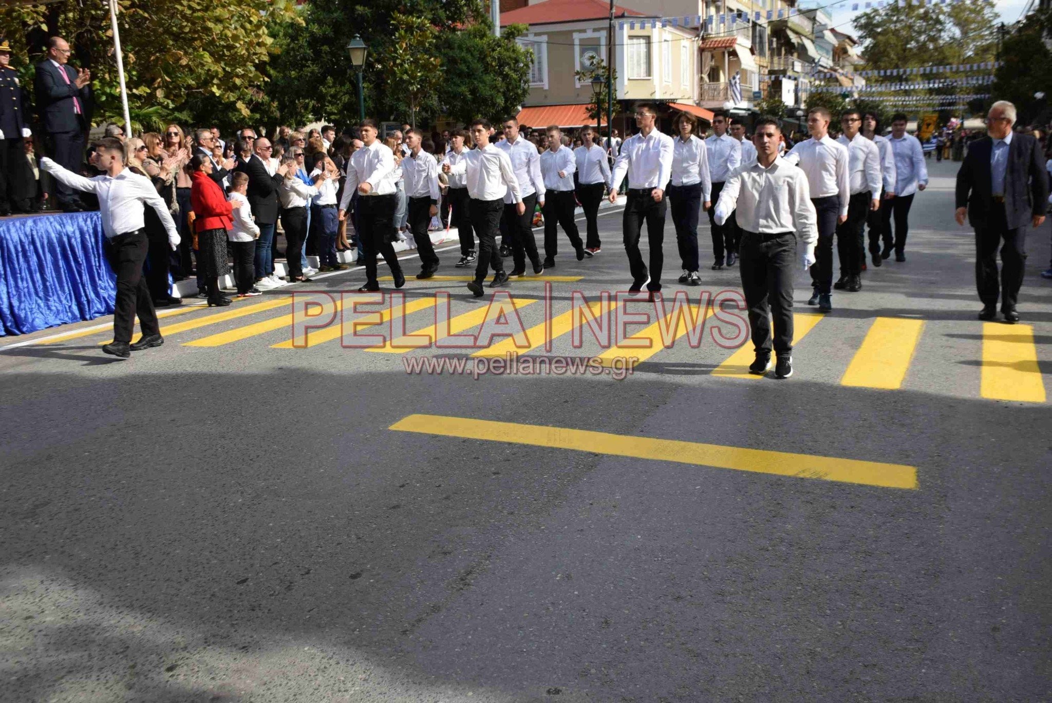 Η μαθητική παρέλαση στη Σκύδρα για την επέτειο της 28ης Οκτωβρίου (βίντεο/φώτο)