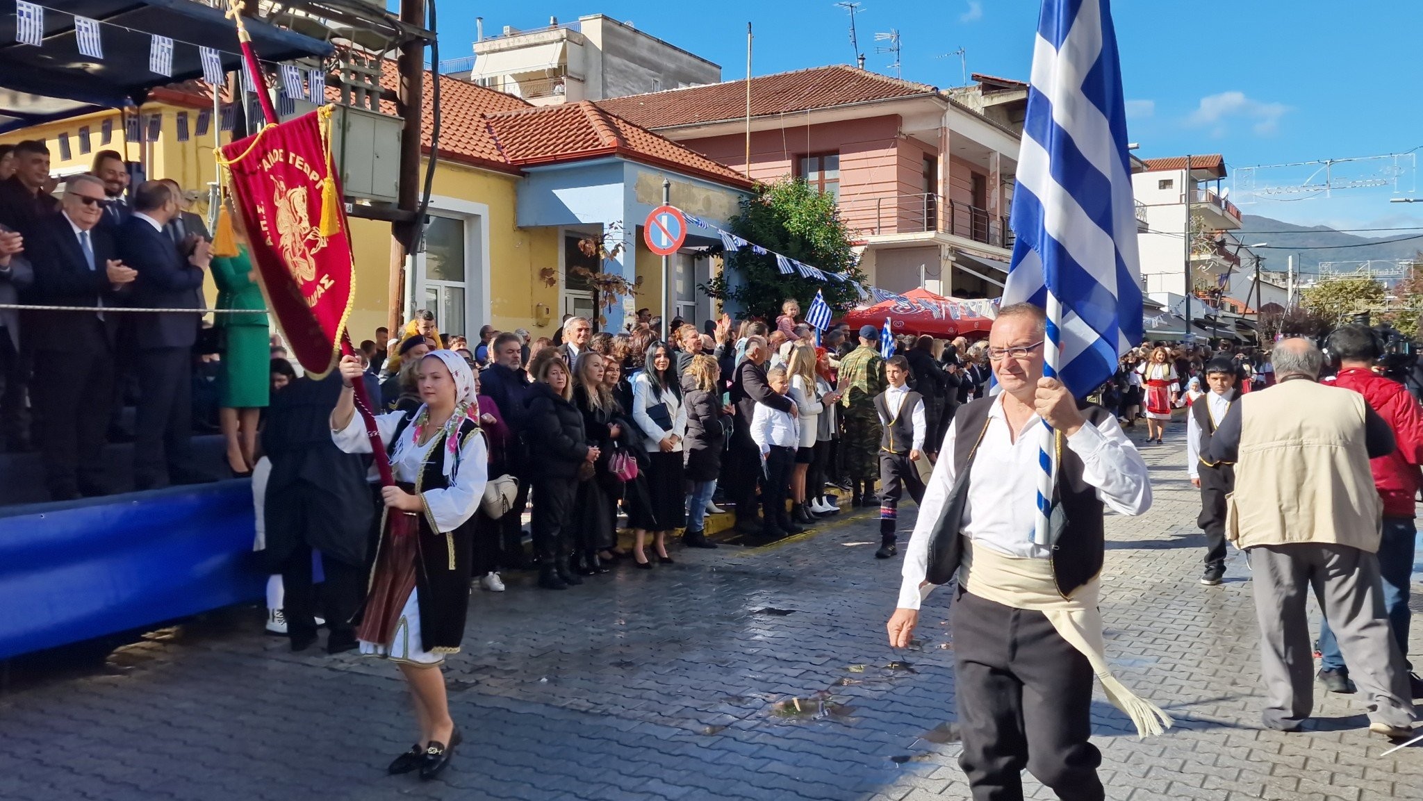 Περηφάνια και Ομοψυχία από τους συλλόγους της Αλμωπίας