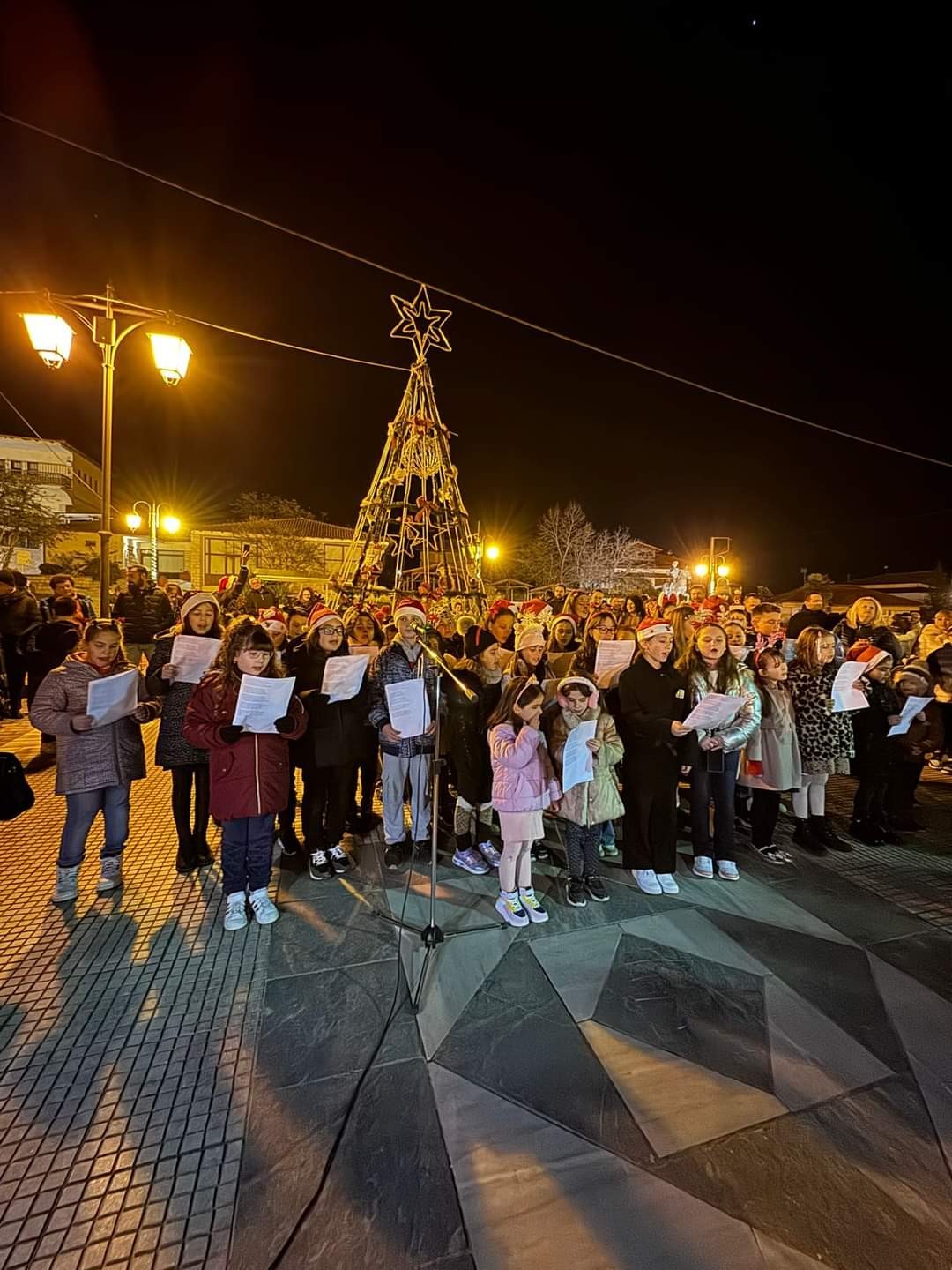 Σε χριστουγεννιάτικες εκδηλώσεις ο Λάκης Βασιλειάδης