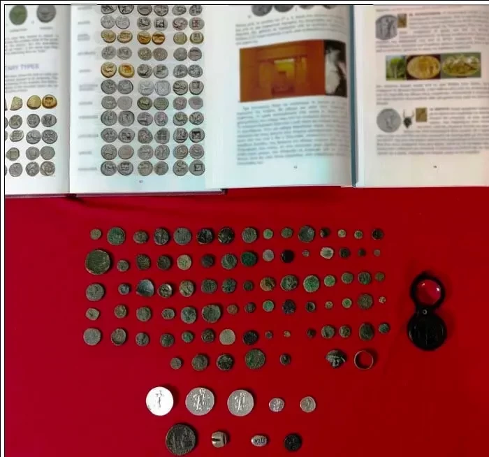 Σέρρες: Αρχαία νομίσματα και αντικείμενα αξίας στην κατοχή 63χρονου