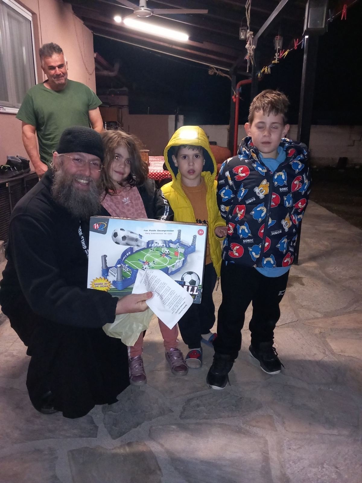 Νεοχώρι Αλμωπίας: Ποντιακά κάλαντα και χαρά σε παιδιά και ηλικιωμένους