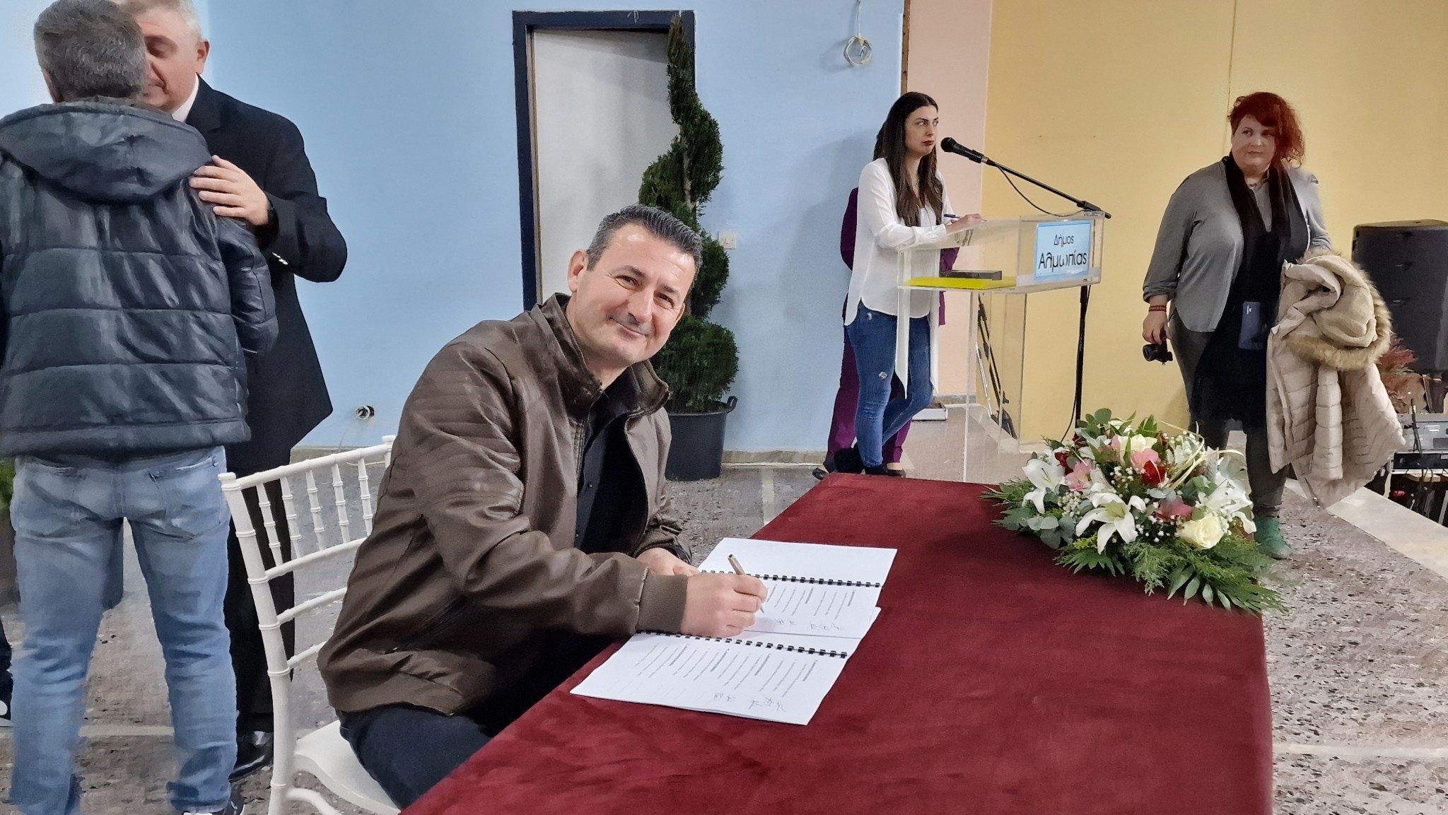 Χαμόγελα και αισιοδοξία στην ορκομωσία της Δημοτικής αρχής Αλμωπίας