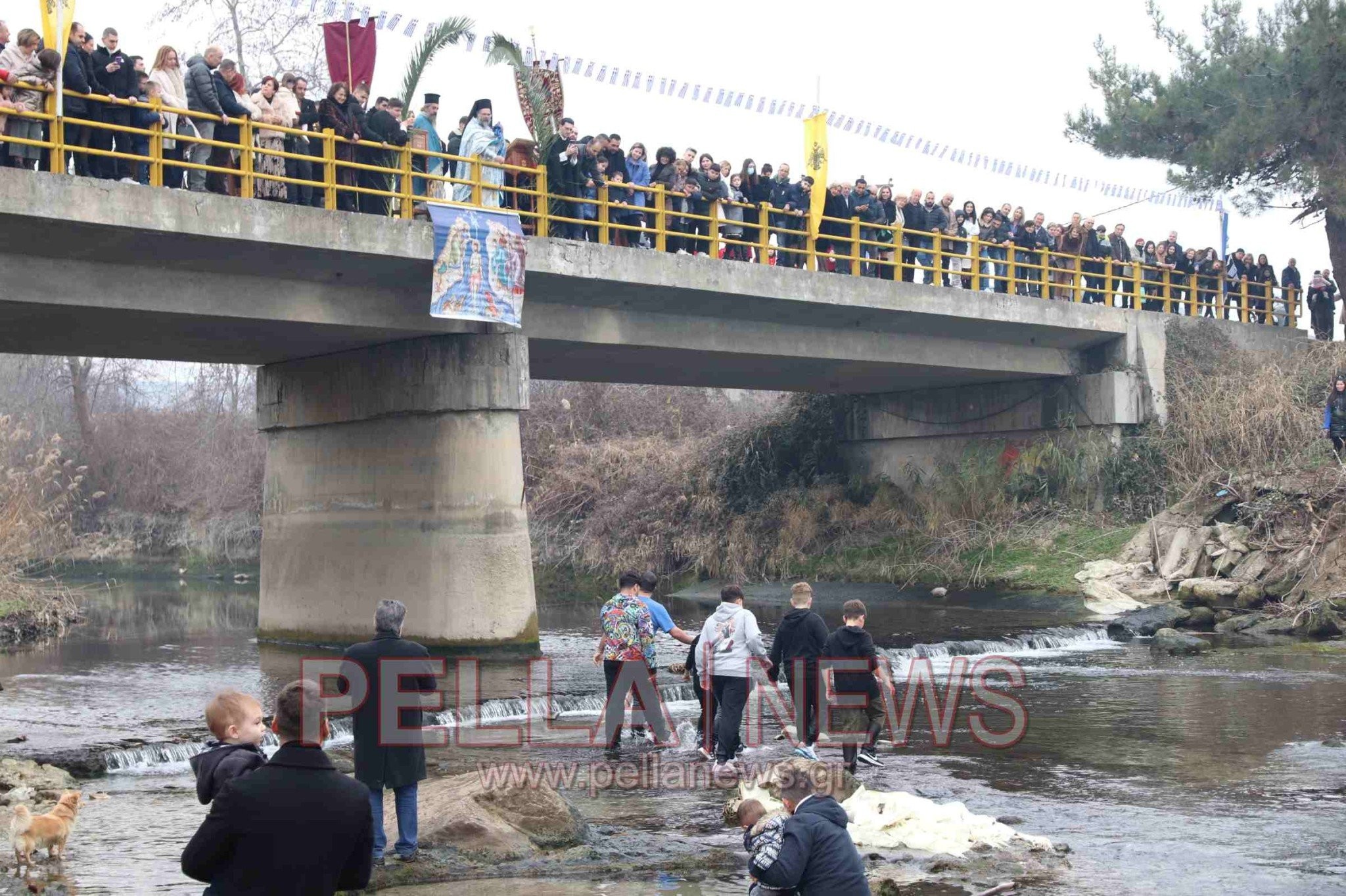 Ο αγιασμός των υδάτων στη Σκύδρα