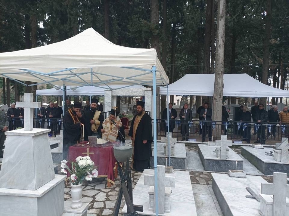 Καρασμάνης: Ανδρών επιφανών πάσα γη τάφος