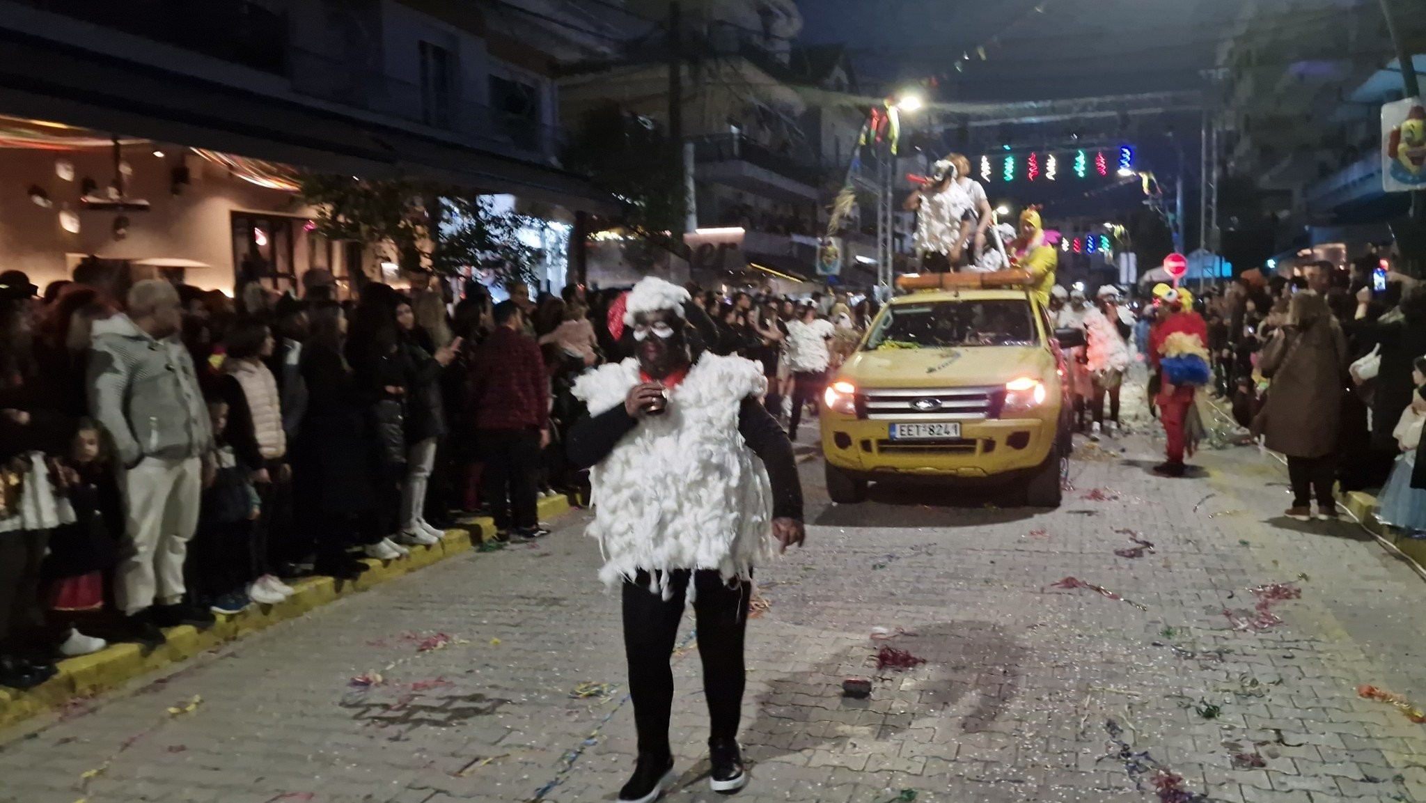 Καρατζοβίτικο Καρναβάλι: "Βούλιαξε" η Αριδαία στην μεγάλη επιστροφή