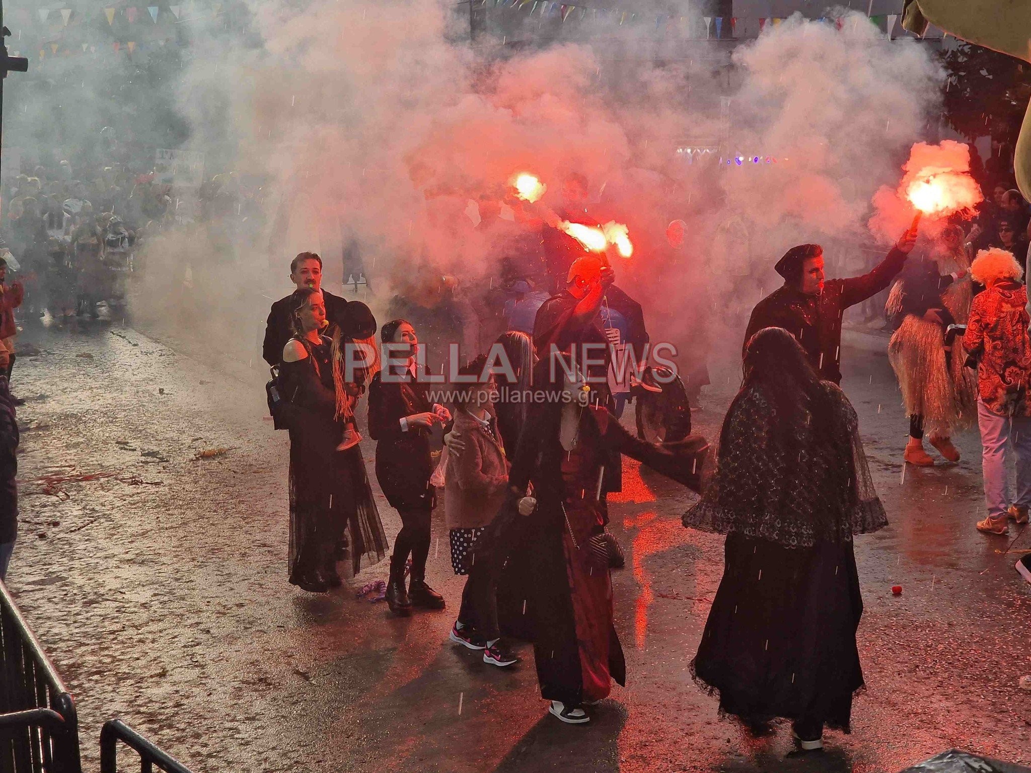 Καρναβαλική παρέλαση Σκύδρας: αν και «χαλαζοχτυπημένη» απέδωσε καρπούς και κέφι (βίντεο/φωτο)