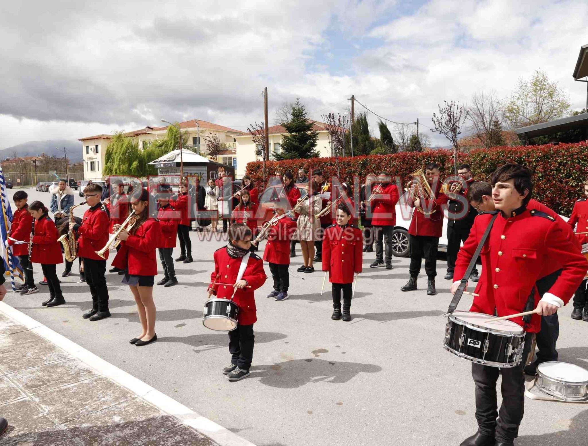 25η Μαρτίου: κατάθεση στεφάνων στο Ηρώων της Σκύδρας-τιμή και δόξα σ' όσους θυσιάστηκαν για την ελευθερία!