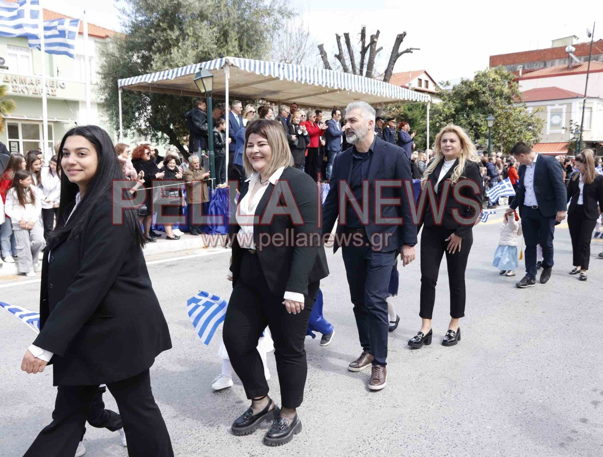 121 φωτογραφικά στιγμιότυπα για την 25η Μαρτίου στη Σκύδρα!