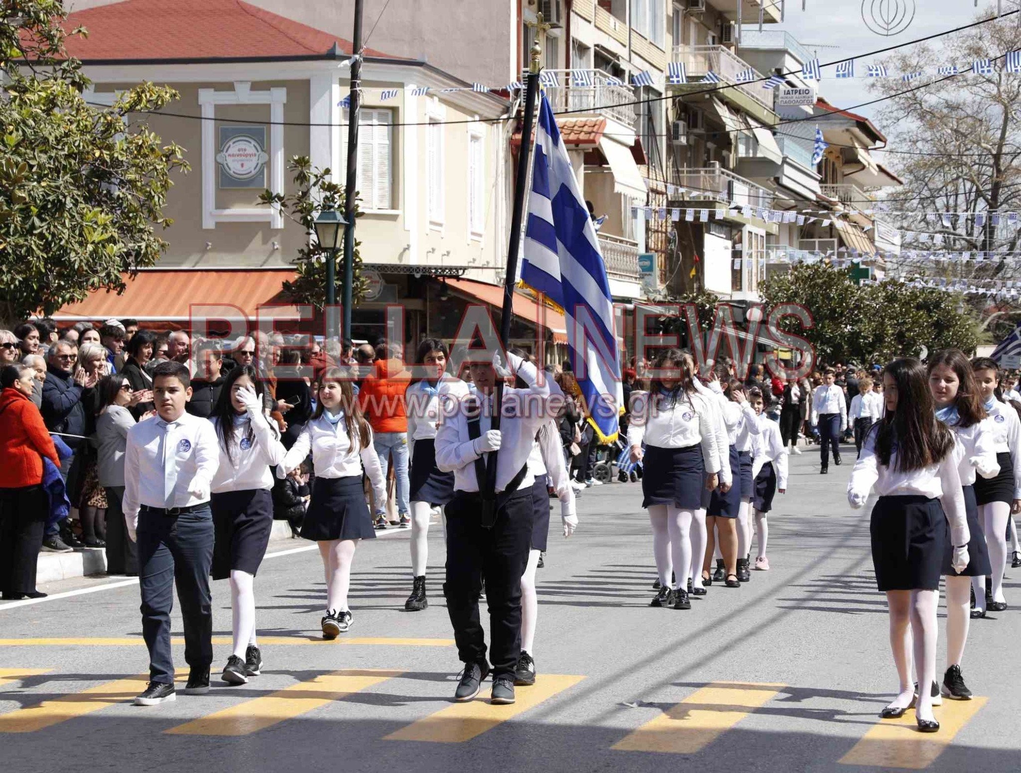 121 φωτογραφικά στιγμιότυπα για την 25η Μαρτίου στη Σκύδρα!