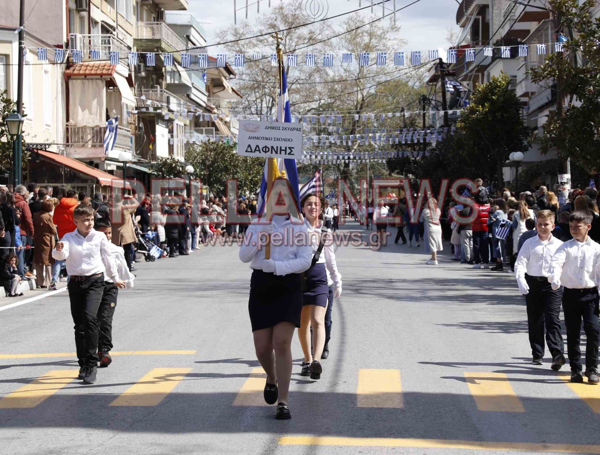 121 φωτογραφικά στιγμιότυπα για την 25η Μαρτίου στη Σκύδρα!