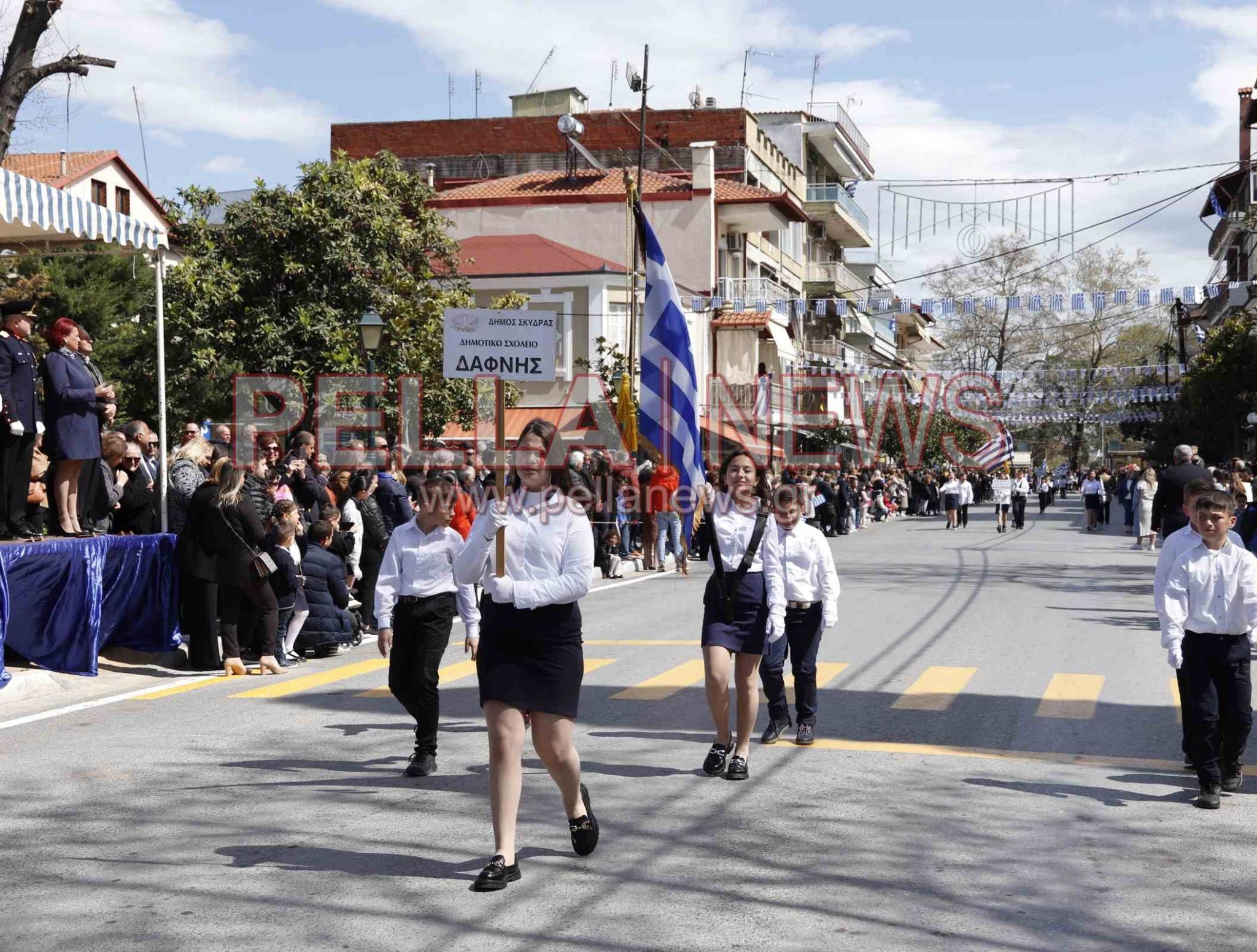 121 φωτογραφικά στιγμιότυπα για την 25η Μαρτίου στη Σκύδρα!