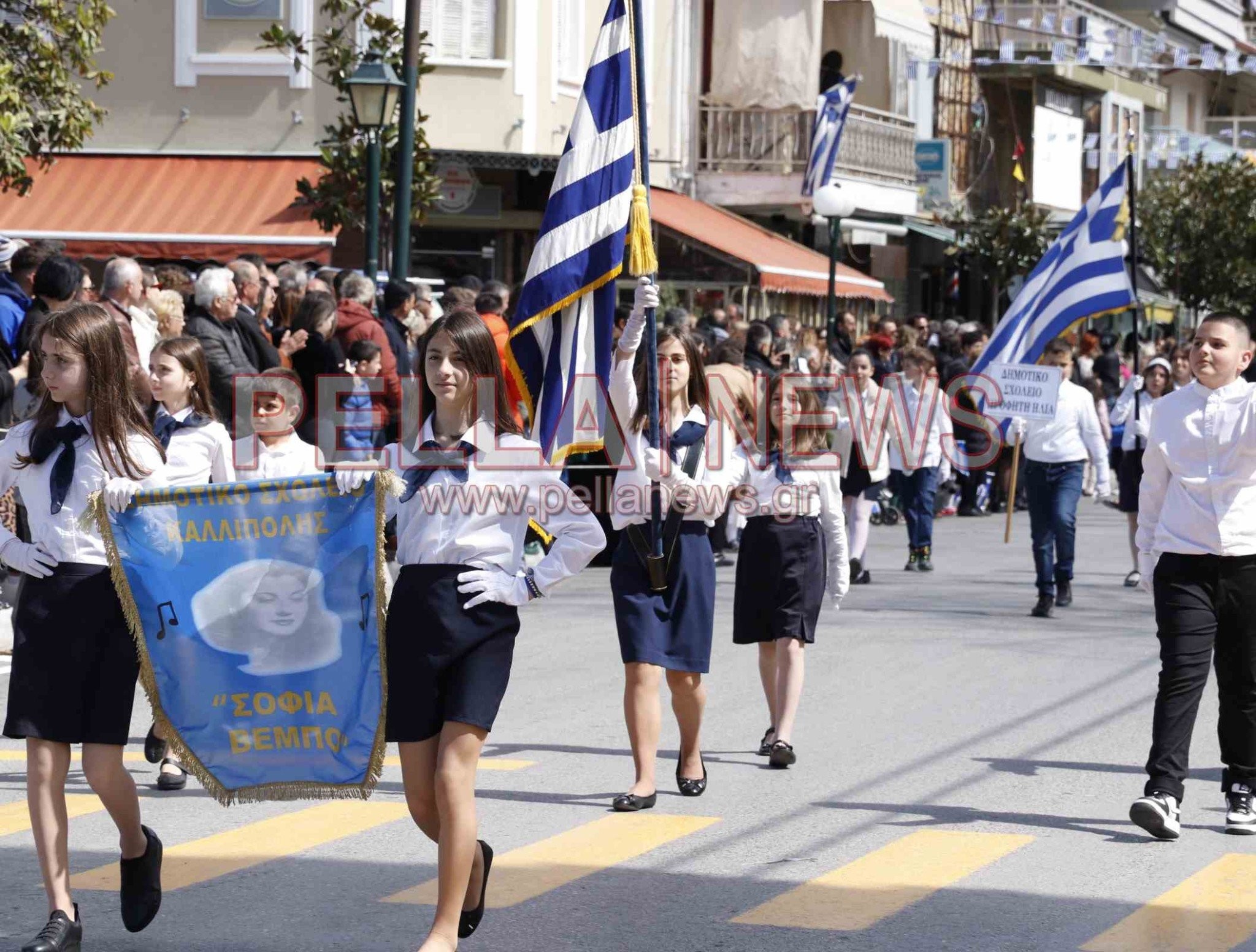 121 φωτογραφικά στιγμιότυπα για την 25η Μαρτίου στη Σκύδρα!