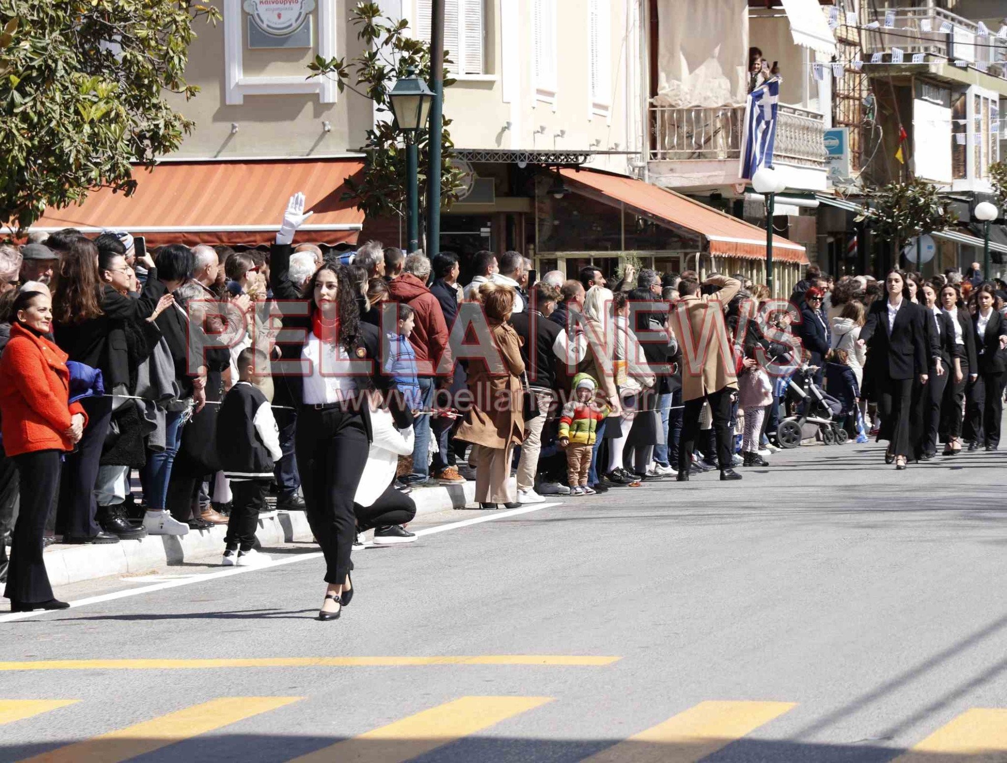 121 φωτογραφικά στιγμιότυπα για την 25η Μαρτίου στη Σκύδρα!