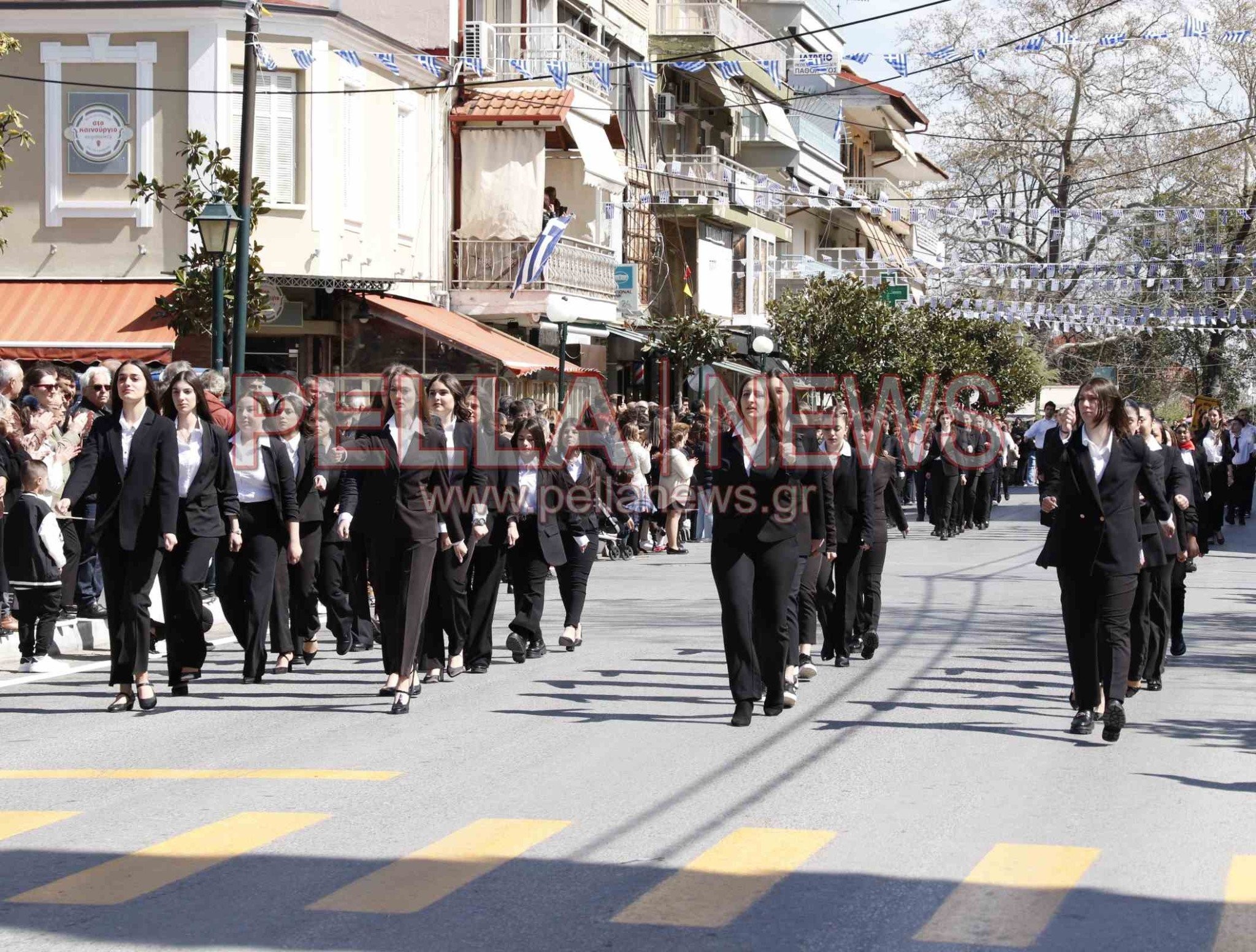 121 φωτογραφικά στιγμιότυπα για την 25η Μαρτίου στη Σκύδρα!