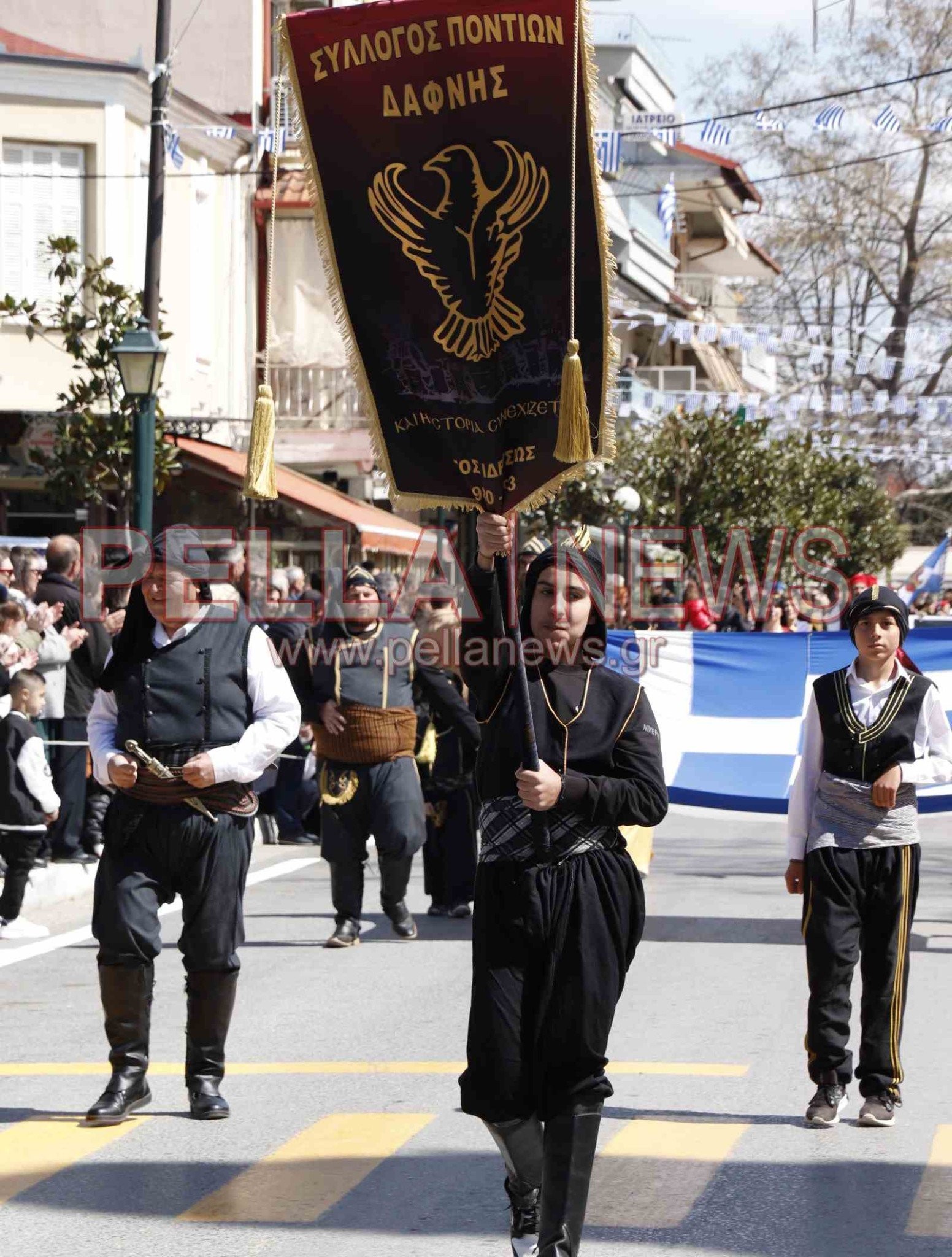 121 φωτογραφικά στιγμιότυπα για την 25η Μαρτίου στη Σκύδρα!