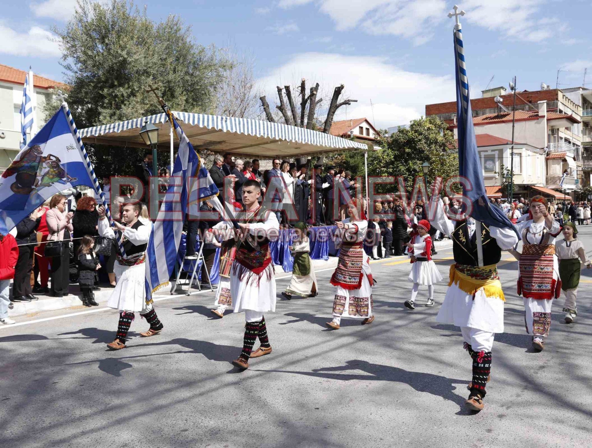 121 φωτογραφικά στιγμιότυπα για την 25η Μαρτίου στη Σκύδρα!